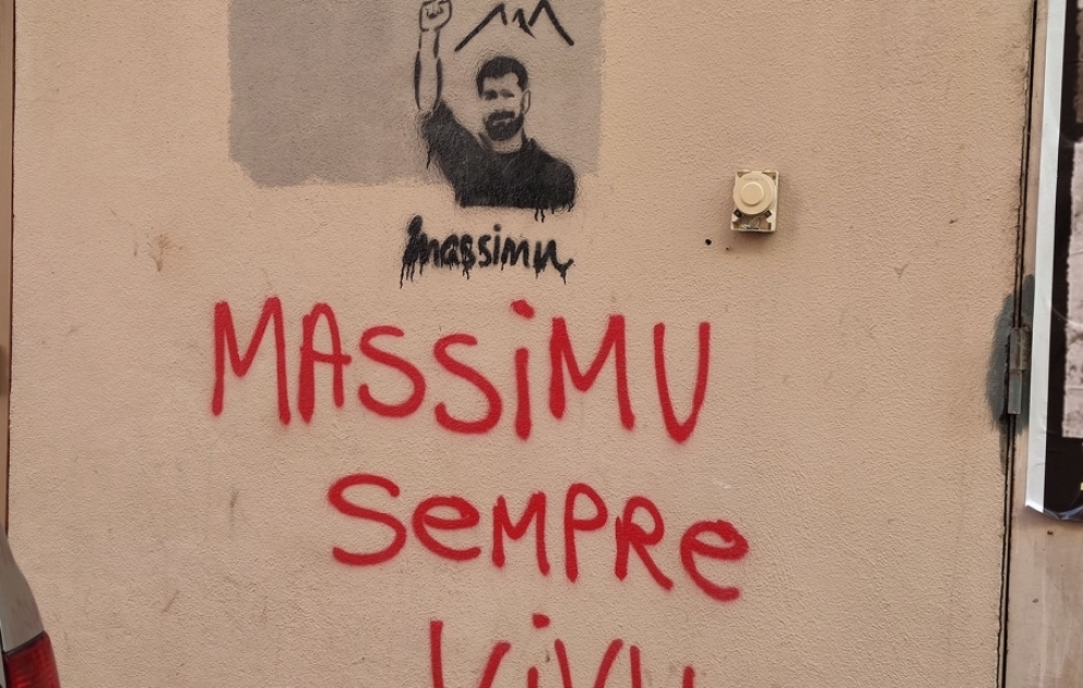 Korsikalılar kimliklərinin bir hissəsi olan ana dillərinin tanınmasını tələb edirlər VİDEO