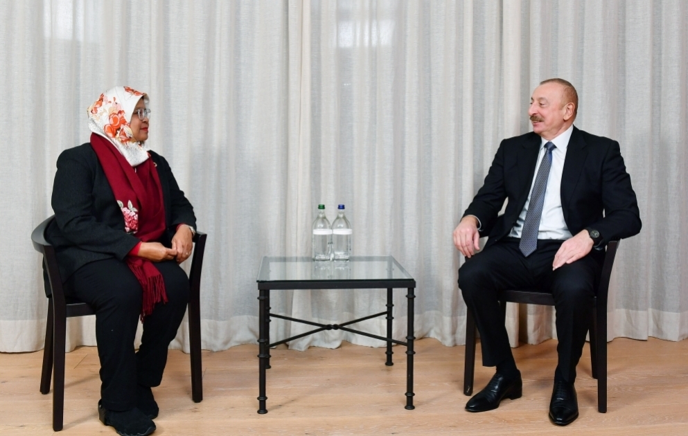 Prezident İlham Əliyev Davosda BMT-nin Məskunlaşma Proqramının icraçı direktoru ilə görüşüb YENİLƏNİB VİDEO