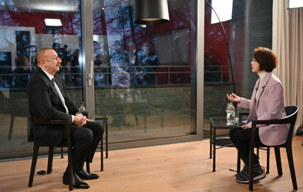 Davos: Präsident Ilham Aliyev gibt Interview für chinesischen Sender “CGTN“ VIDEO