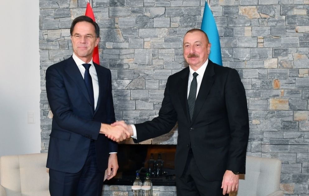 Azərbaycan Prezidenti İlham Əliyevin Davosda Niderlandın Baş naziri ilə görüşü olub YENİLƏNİB VİDEO