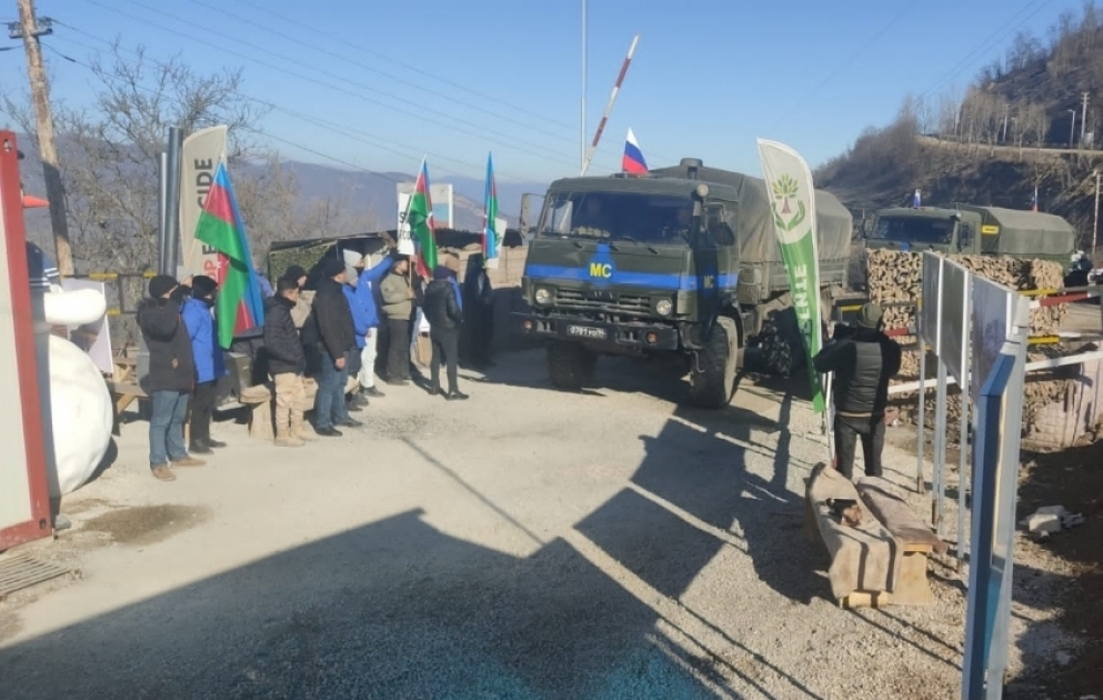 Экоакция: Еще один конвой автомобилей свободно проехал через территорию ВИДЕО