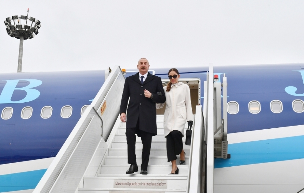 Aserbaidschans Präsident Ilham Aliyev ist zu Staatsbesuch in Ungarn eingetroffen VIDEO