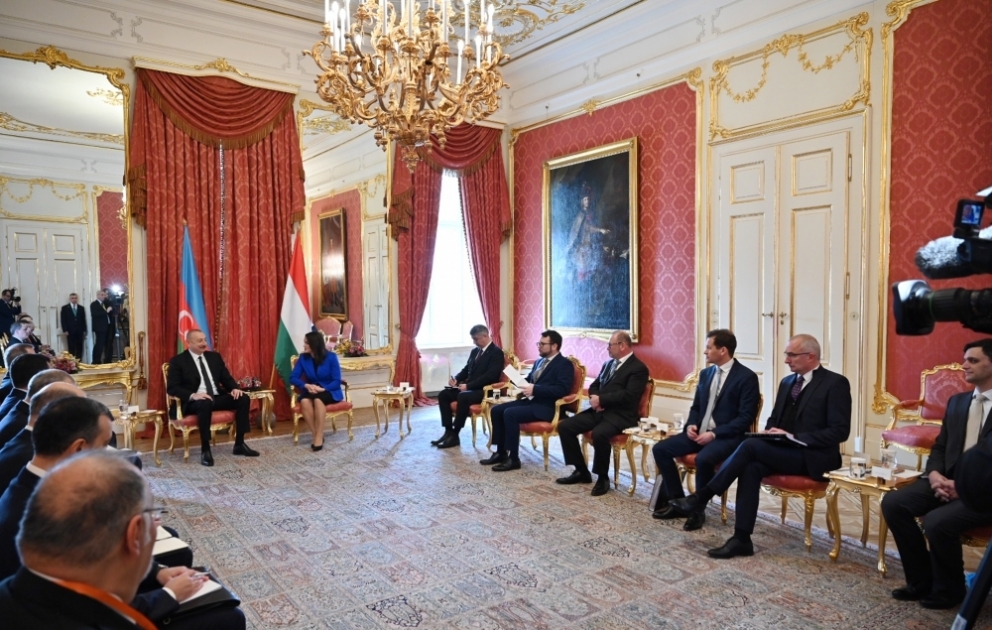 President Ilham Aliyev held expanded meeting with President of Hungary Katalin Novák VIDEO