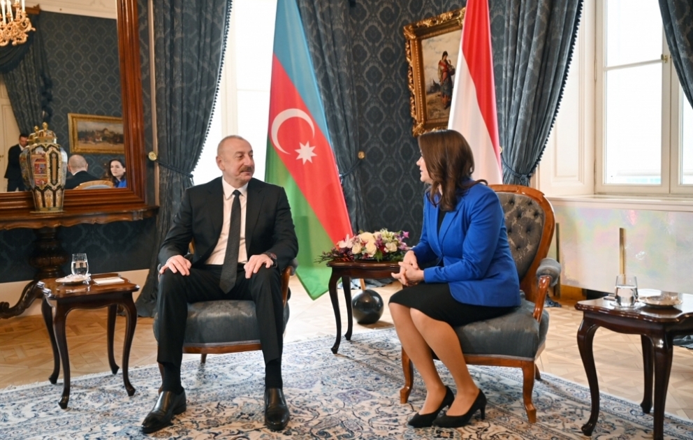 Entretien en tête-à-tête du président azerbaïdjanais avec son homologue hongroise MIS A JOUR VIDEO