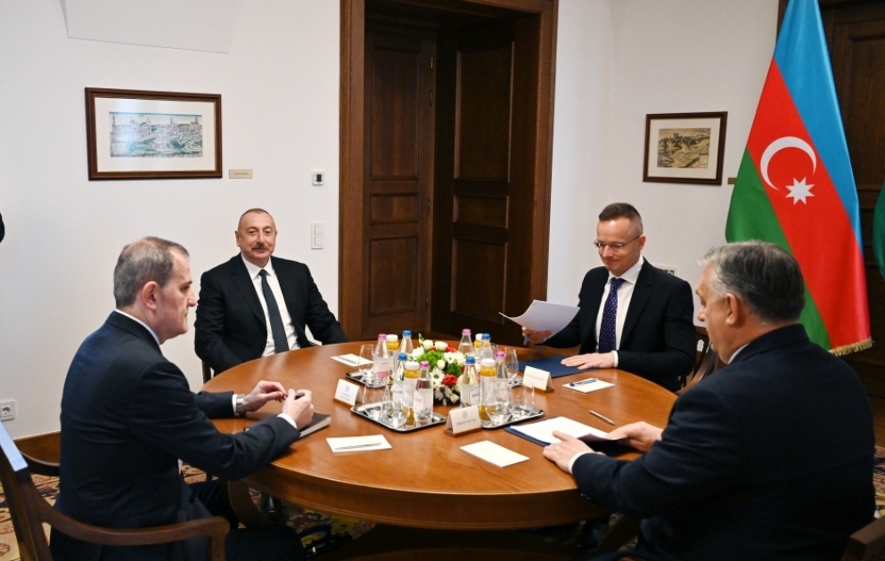 Azərbaycan Prezidenti İlham Əliyevin Macarıstanın Baş naziri Viktor Orban ilə məhdud tərkibdə görüşü olub VİDEO