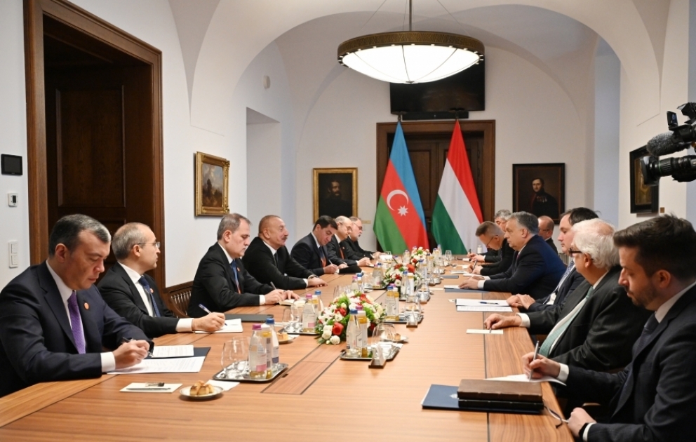 Azərbaycan Prezidenti İlham Əliyevin Macarıstanın Baş naziri Viktor Orban ilə geniş tərkibdə görüşü olub YENİLƏNİB VİDEO