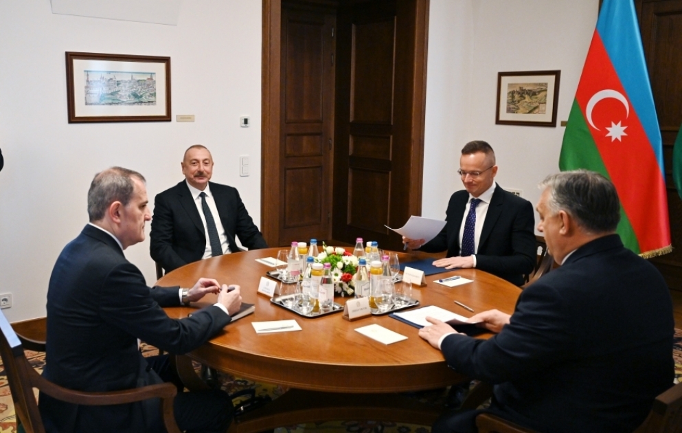 President Ilham Aliyev held meeting with Prime Minister of Hungary Viktor Orban in limited format VIDEO