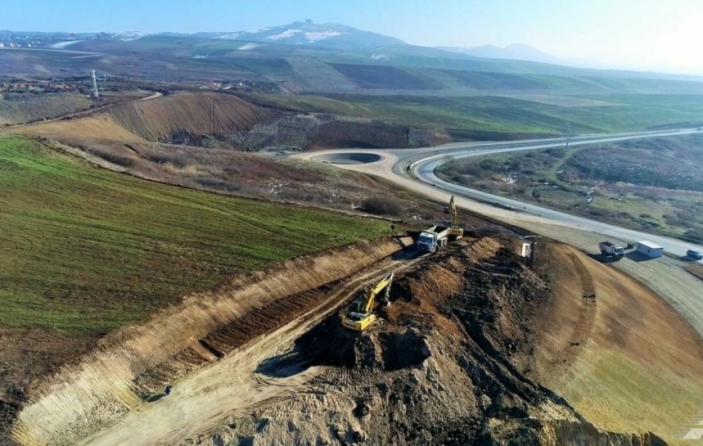 Muğanlı-İsmayıllı-Qəbələ yolu yenidənqurma nəticəsində 9,7 kilometr qısalacaq VİDEO