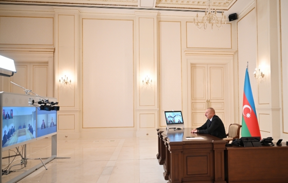 Le président Ilham Aliyev s’entretient par visioconférence avec le ministre turc de l’Education nationale et un groupe de parlementaires turcs MIS A JOUR VIDEO