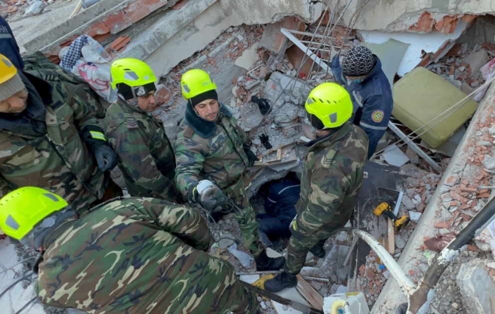 Azerbaijan rescues 37 people from earthquake rubble in southern Türkiye VIDEO