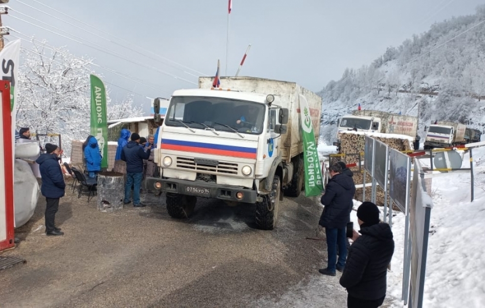 Rusiya sülhməramlılarına aid avtomobil karvanı aksiya ərazisindən sərbəst keçib VİDEO