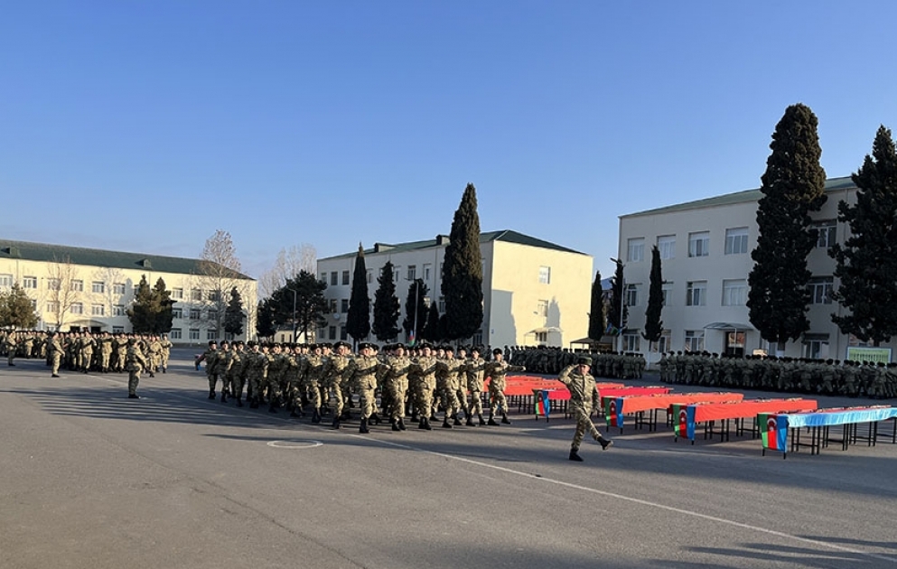 Azərbaycan Ordusunda gənc əsgərlər and içiblər VİDEO