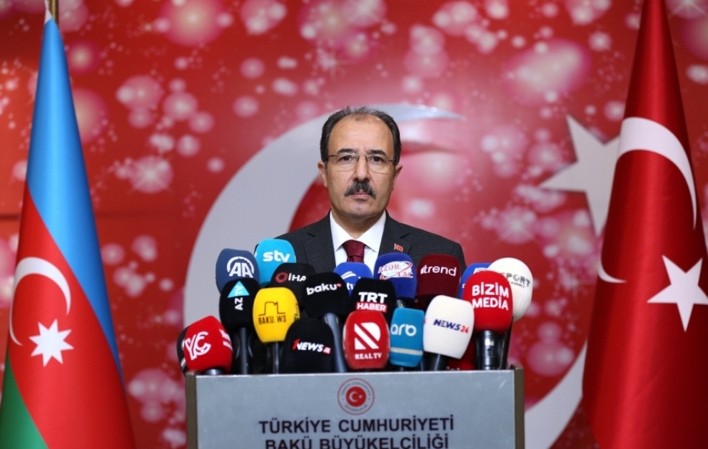 Cahit Bağçı: Zəlzələ bizi sarsıtdığı kimi Azərbaycan xalqını da sarsıtdı VİDEO