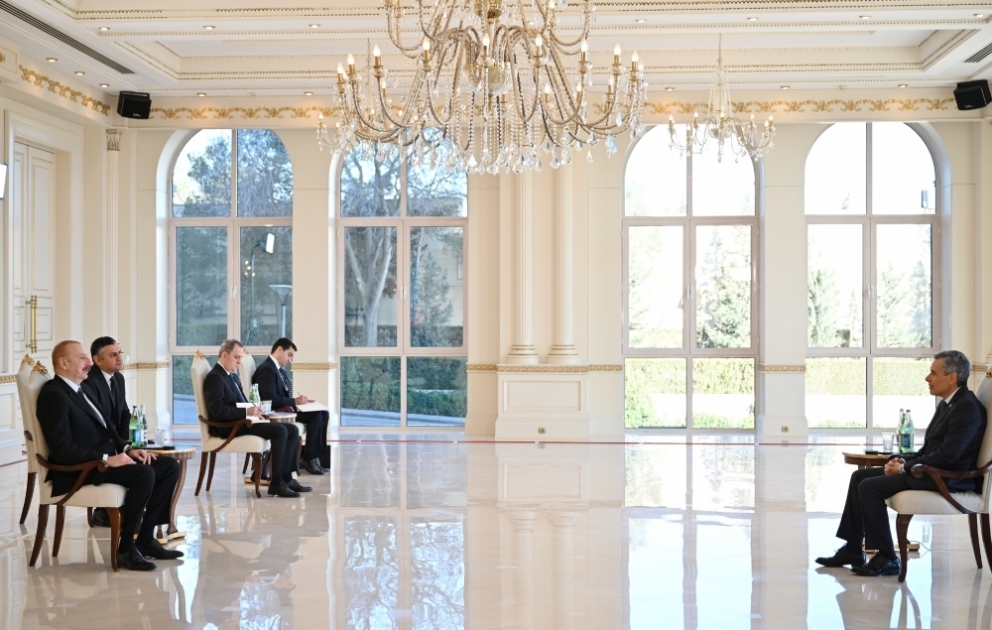 Präsident Ilham Aliyev empfängt neu ernannten Botschafter von San Marino VIDEO