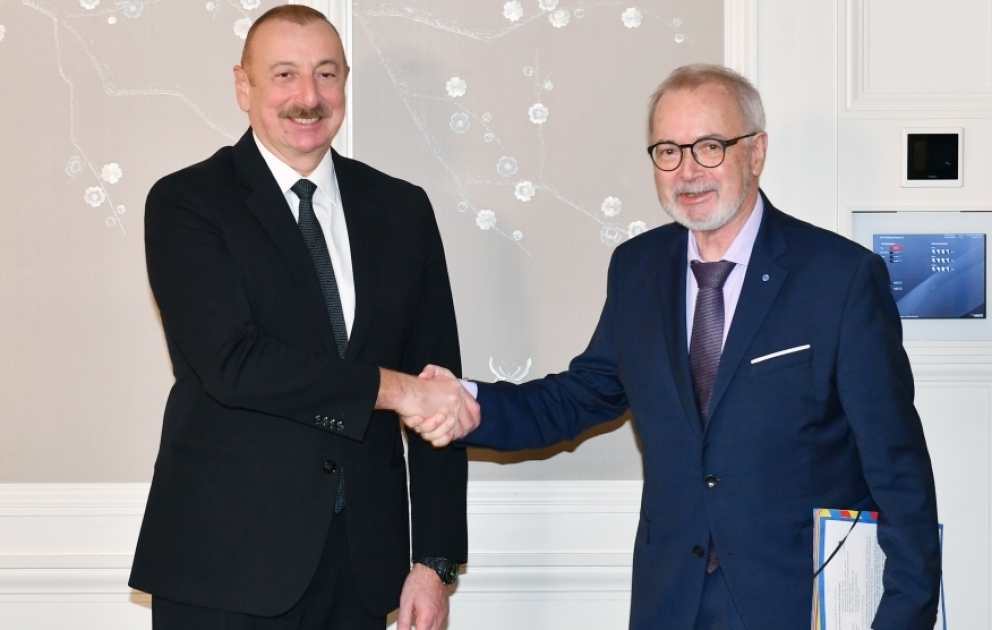 Präsident Ilham Aliyev trifft den EIB-Präsidenten in München VIDEO