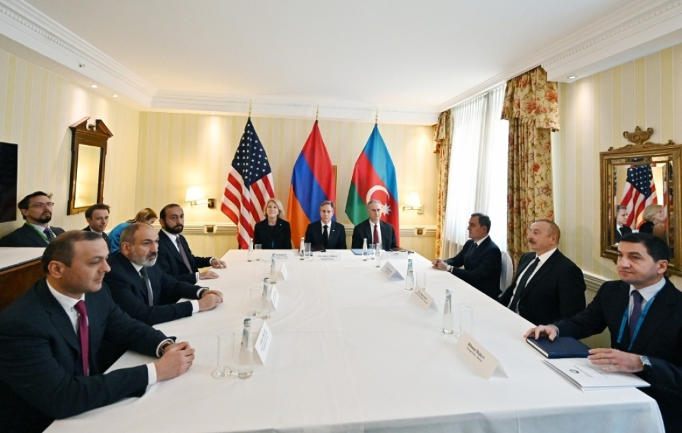 Rencontre conjointe du Président azerbaïdjanais avec le Secrétaire d’Etat américain et le Premier ministre arménien à Munich  MIS A JOUR VIDEO