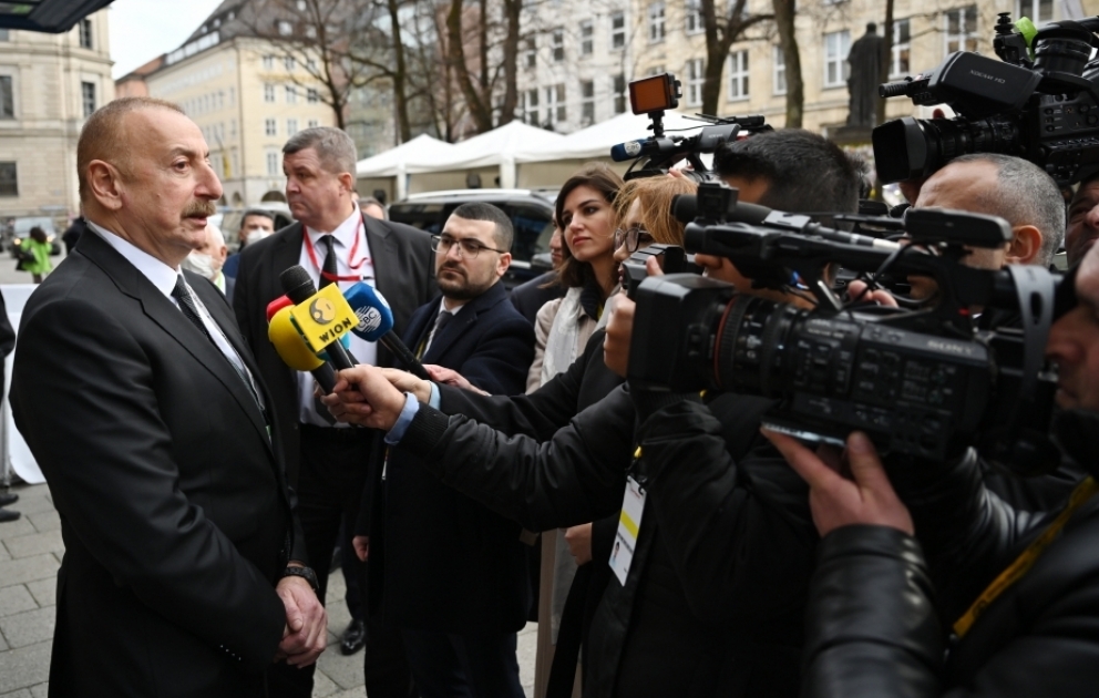 München: Präsident Ilham Aliyev gibt Fernsehsendern Interview VIDEO