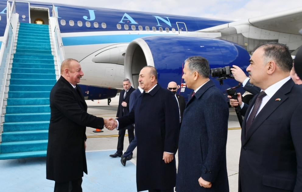 Präsident Ilham Aliyev zu Arbeitsbesuch in der Türkei VIDEO