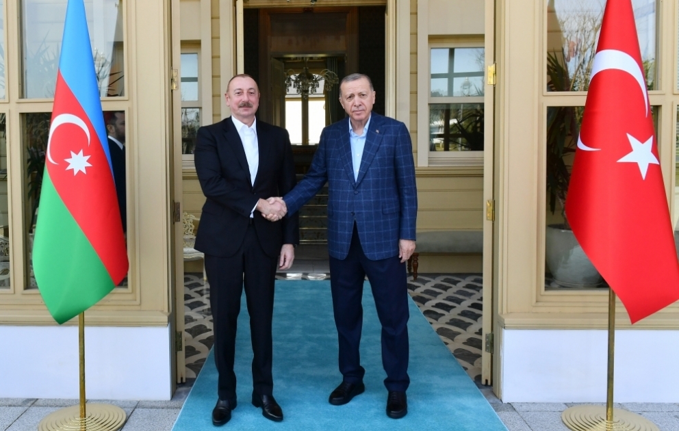 Präsident Ilham Aliyev und Präsident Recep Tayyip Erdogan treffen sich in Istanbul VIDEO
