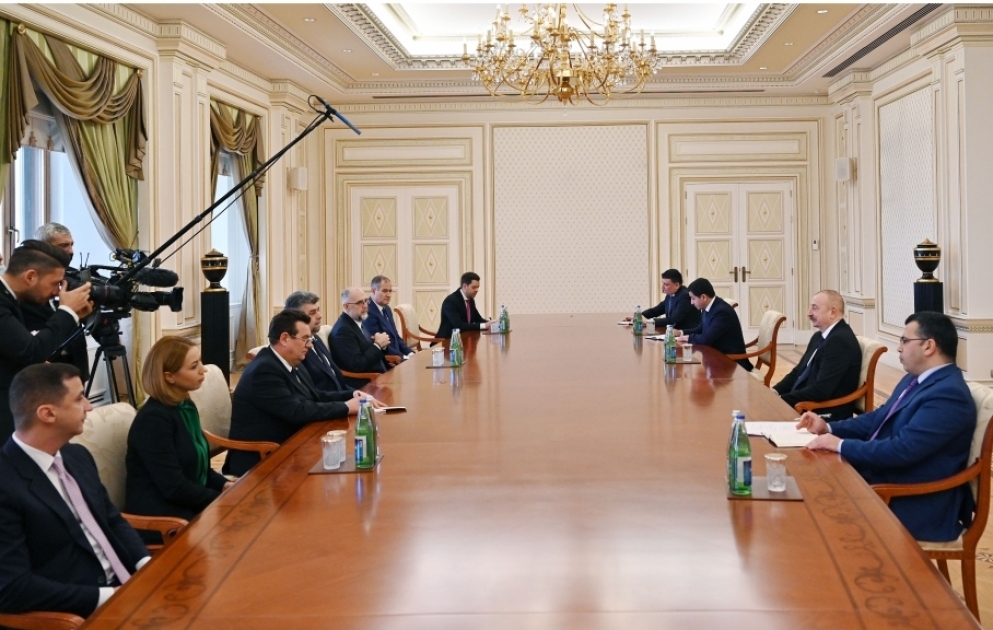 Le président azerbaïdjanais reçoit une délégation parlementaire roumaine MIS A JOUR VIDEO