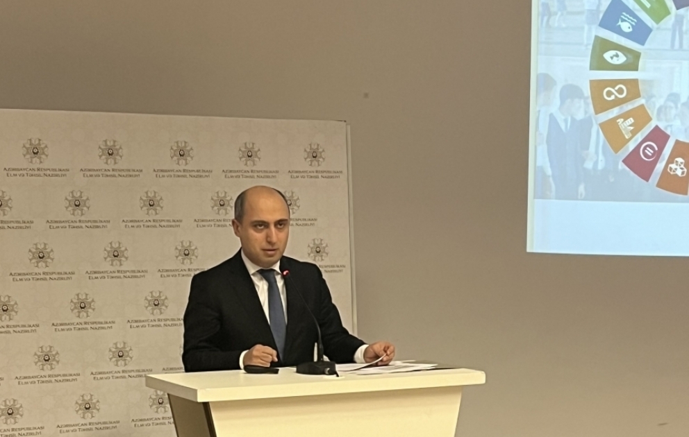 Emin Əmrullayev: Müəllimlərin işə qəbulu imtahanlarına bu il əlavə vaxt ayrılacaq VİDEO