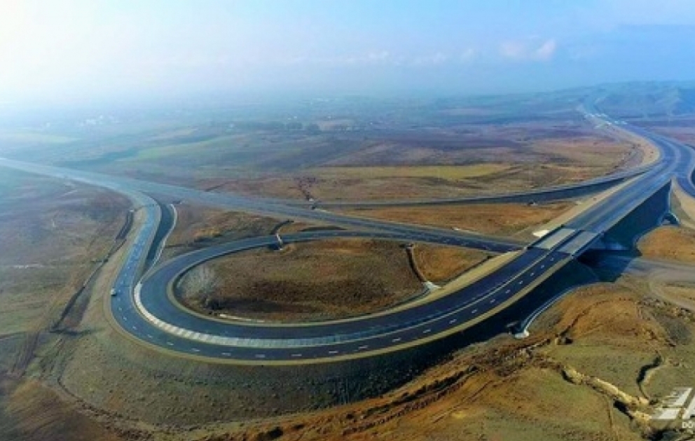 Fast 73 Prozent der Bauarbeiten an der Autobahn Horadiz-Jabrayil-Zangilan-Aghband abschlossen VIDEO