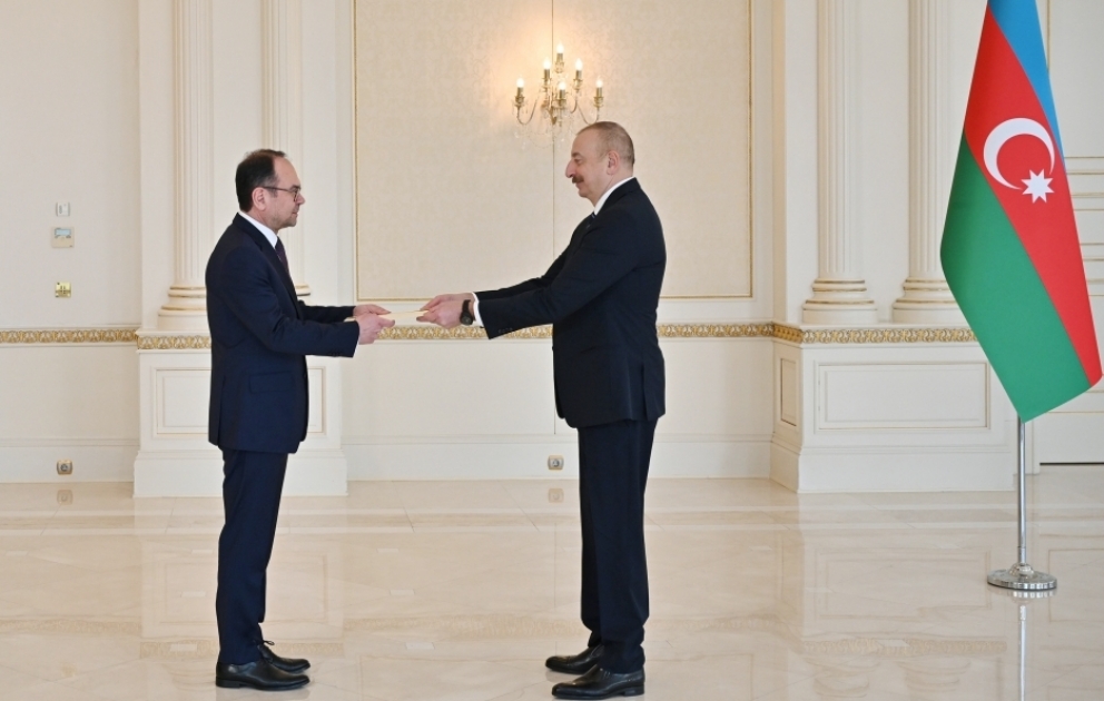 Neuer Botschafter von Bulgarien überreicht Präsident Ilham Aliyev sein Beglaubigungsschreiben AKTUALISIERT VIDEO