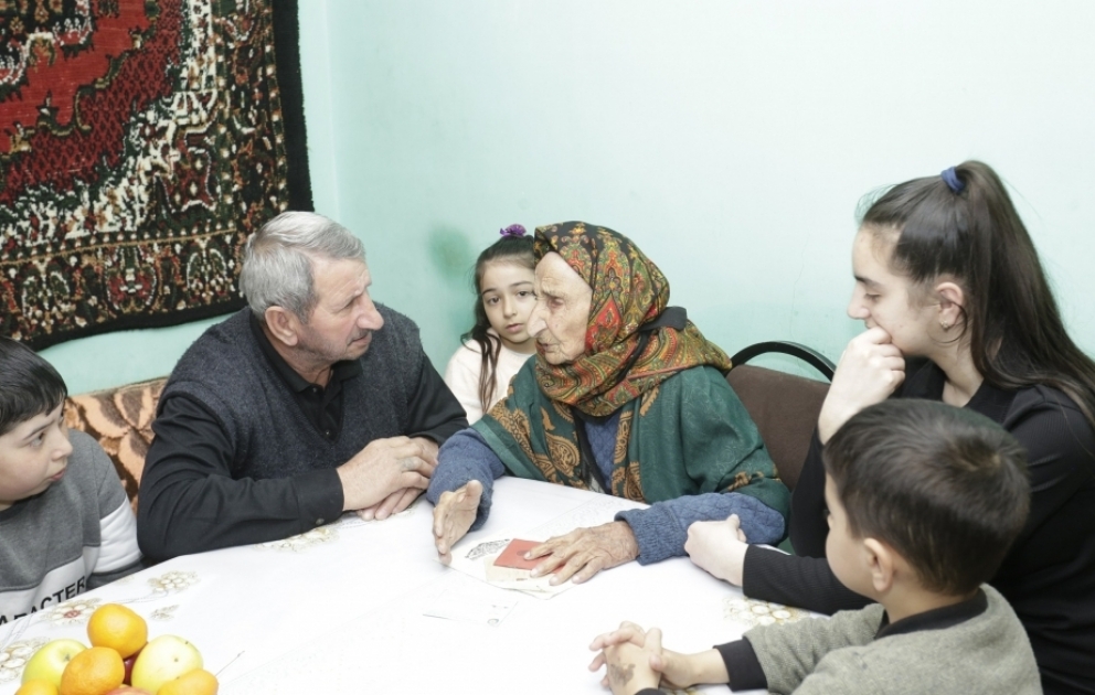 Onun nəvələri indi nənədir – Xaçmazın 100 yaşlı sakini  FOTO VİDEO