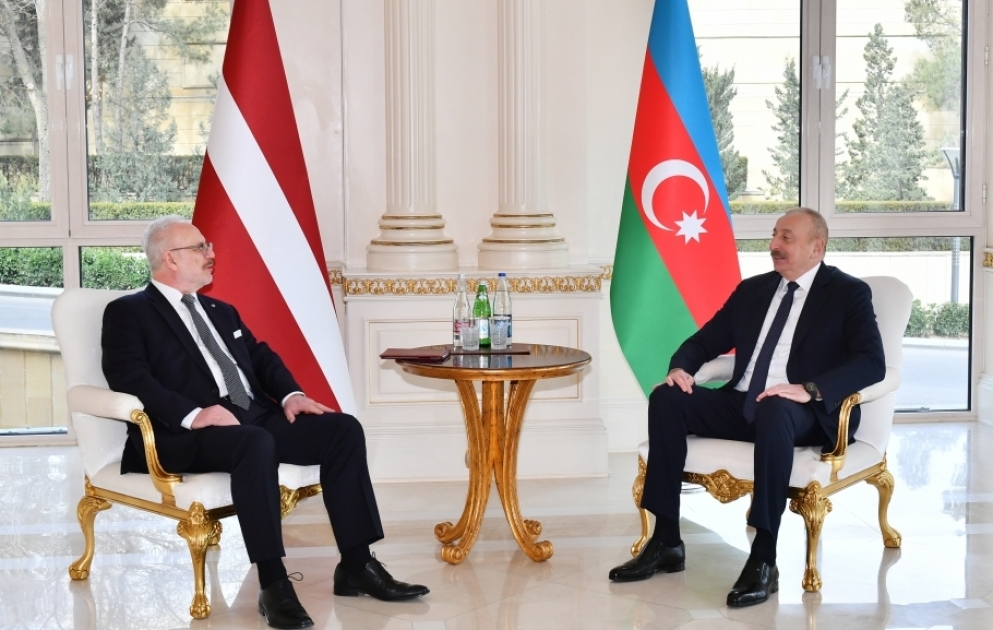 Les présidents azerbaïdjanais et letton ont eu une rencontre restreinte MIS A JOUR VIDEO