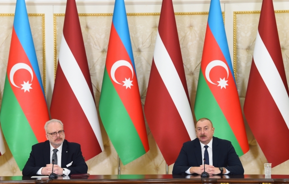 Azərbaycan və Latviya prezidentləri mətbuata bəyanatlarla çıxış ediblər YENİLƏNİB VİDEO