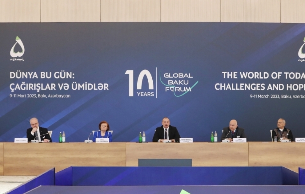 Le Forum global de Bakou sous le thème « Le monde d’aujourd’hui : défis et espoirs » entame ses travaux  Le président Ilham Aliyev participe à la cérémonie d’ouverture MIS A JOUR VIDEO