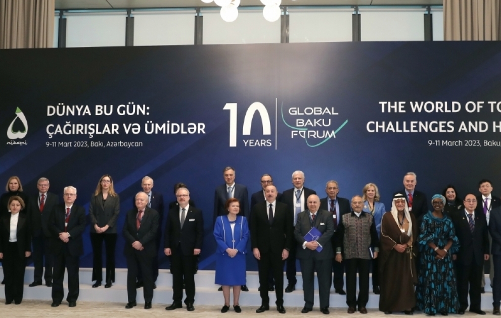 “Dünya bu gün: Çağırışlar və ümidlər” mövzusunda X Qlobal Bakı Forumu işə başlayıb  Prezident İlham Əliyev Forumun açılış mərasimində iştirak edib  YENİLƏNİB 4 VİDEO