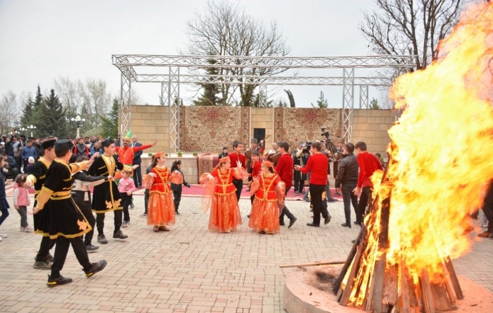 Şamaxı şəhəri Novruz atributları ilə bəzədilib VİDEO
