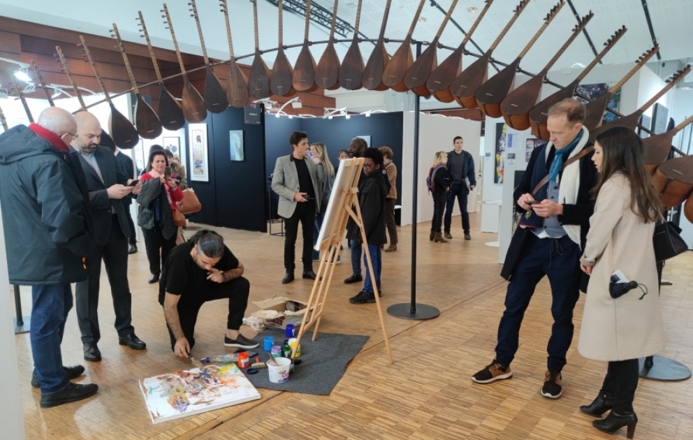 Azərbaycan Luvr Karusel “Art Shopping” beynəlxalq müasir incəsənət festivalında təmsil olunur VİDEO