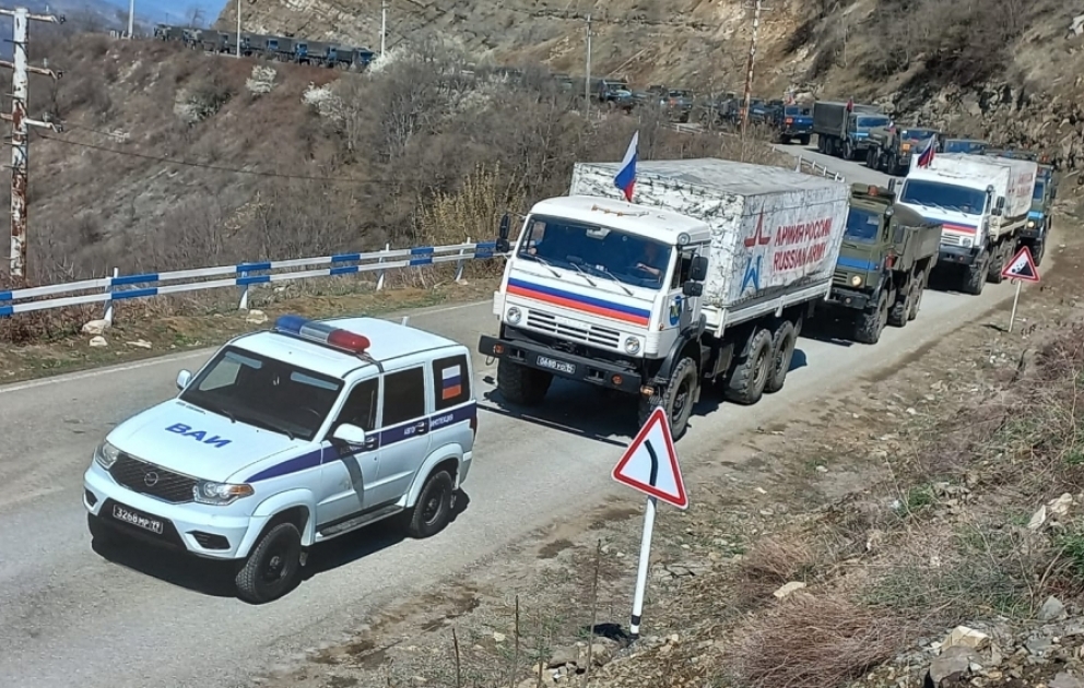 Rusiya sülhməramlılarına məxsus iki avtomobil karvanı aksiya ərazisindən sərbəst keçib VİDEO