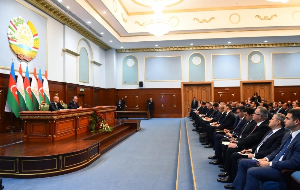 Azərbaycan və Tacikistan prezidentləri mətbuata bəyanatlarla çıxış ediblər YENİLƏNİB VİDEO