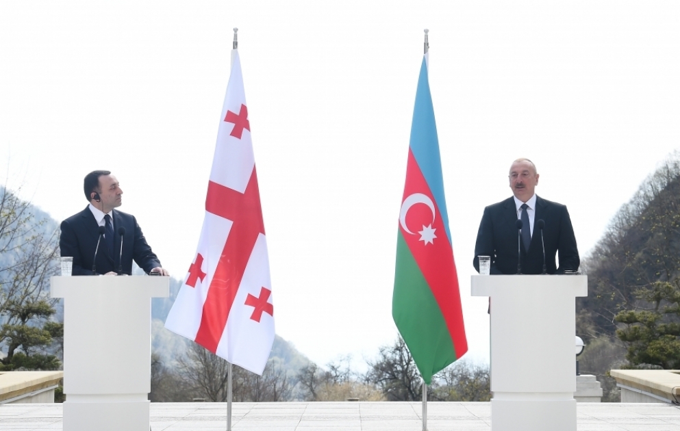 Le président azerbaïdjanais et le Premier ministre géorgien font des déclarations à la presse VIDEO