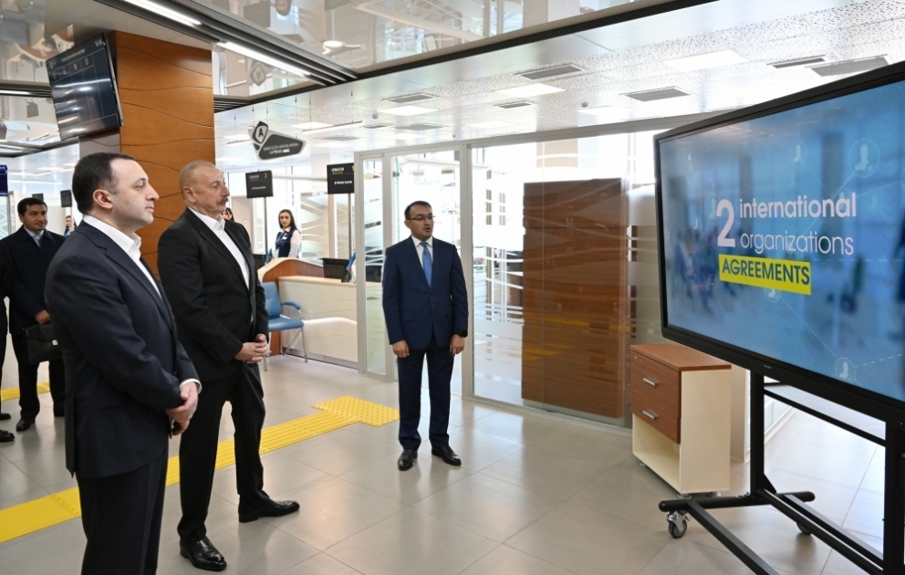 Präsident Ilham Aliyev und Georgiens Premierminister Irakli Garibashvili besuchen Bürgerservice “ASAN xidmet” in Gabala VIDEO