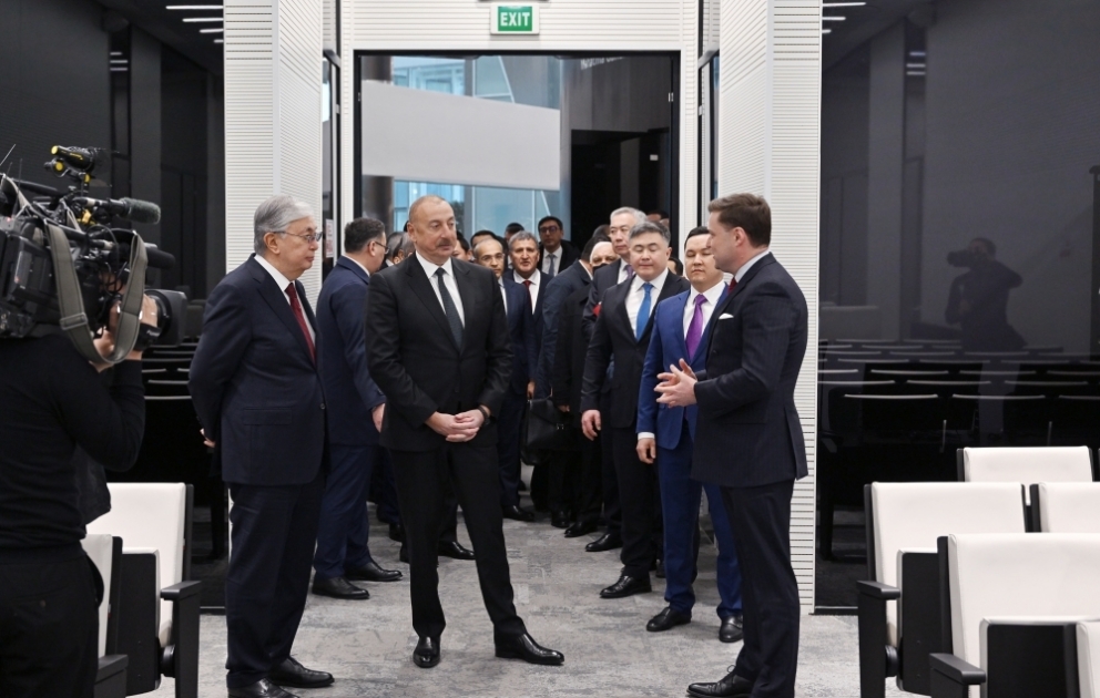 Les présidents azerbaïdjanais et kazakh visitent le Centre financier international d’Astana VIDEO