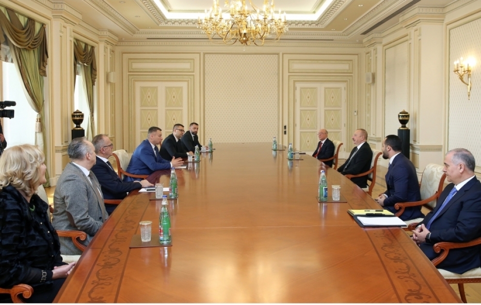 Präsident Ilham Aliyev empfängt Delegation um Sicherheitsminister von Bosnien und Herzegowina VIDEO