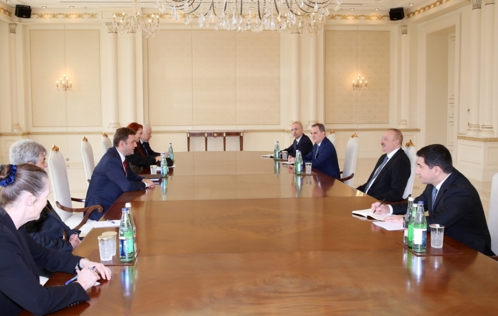 Präsident Ilham Aliyev empfängt amtierenden OSZE-Vorsitzenden Bujar Osmani AKTUALISIERT VIDEO