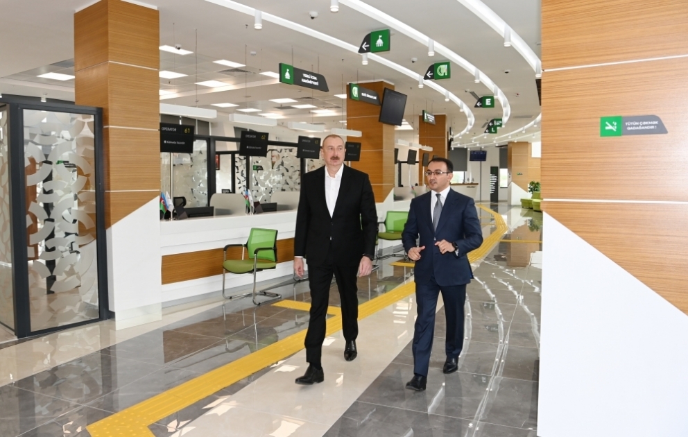 Prezident İlham Əliyev Salyanda “ASAN xidmət” mərkəzinin açılışını edib YENİLƏNİB VİDEO