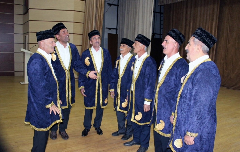 Qədim nəğmələrimizi yaşadan “Babalar” qrupu - ən kiçiyinin 50 yaşı var  FOTO VİDEO