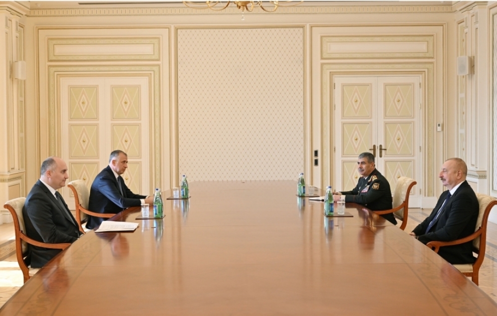 Prezident İlham Əliyev Gürcüstanın müdafiə nazirini qəbul edib YENİLƏNİB VİDEO