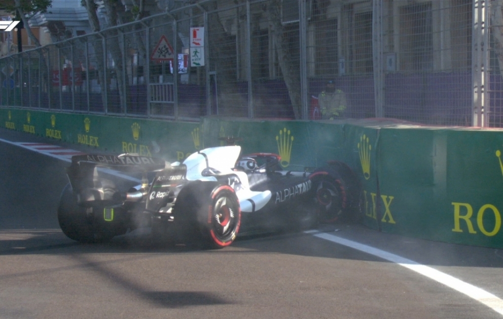 Nik de Vris Formula 1 Azərbaycan Qran-Prisinin sıralanma turunda qəza törədib VİDEO
