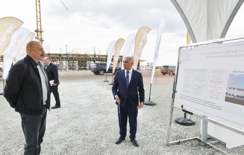 Präsident Ilham Aliyev legt Grundstein für digitale Steuerzentrale und Trainingszentrum in Agdam Region VIDEO