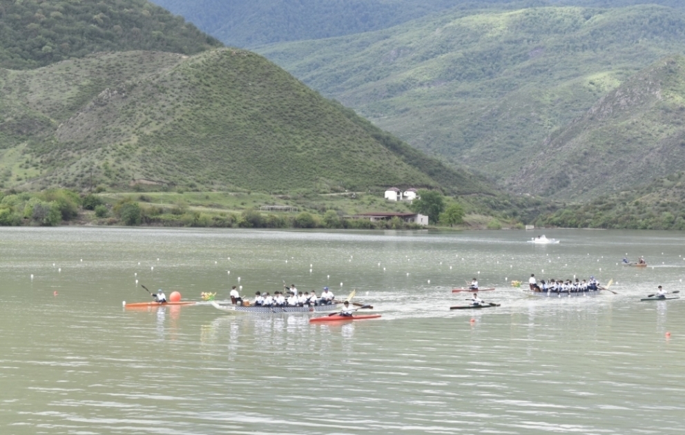 Plus de 100 athlètes disputent la régate d’aviron « Coupe présidentielle-2023 » VIDEO