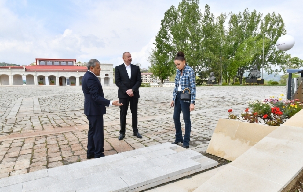 Şuşada Xüsusi nümayəndəliyin inzibati binasının qarşısında görüləcək işlərlə tanışlıq VİDEO