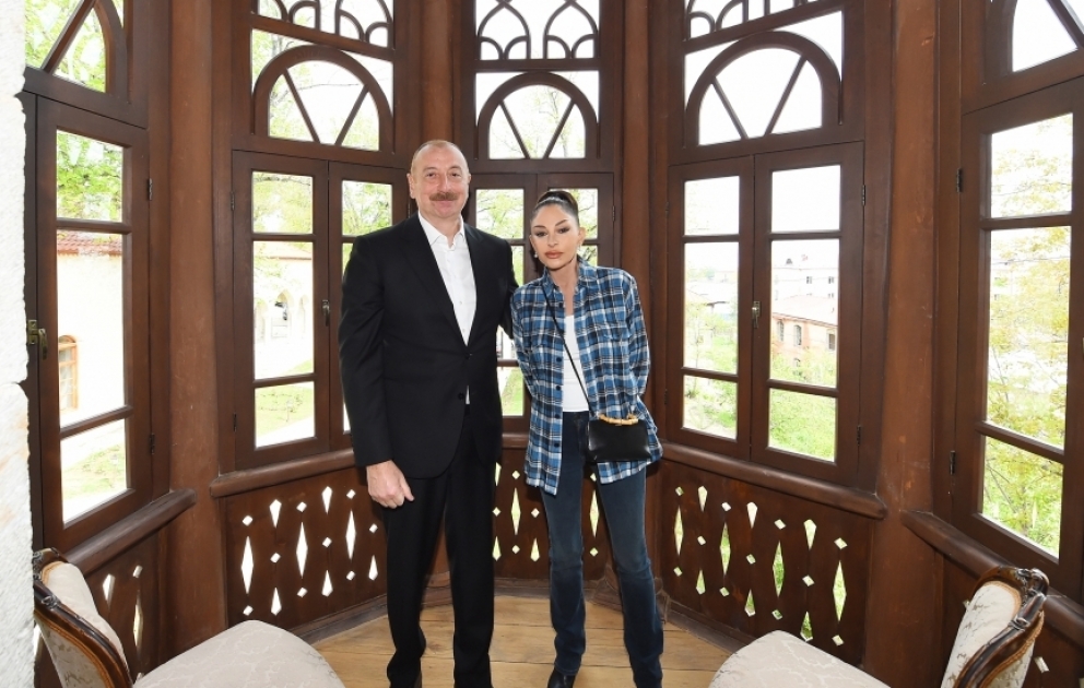 Prezident İlham Əliyev və birinci xanım Mehriban Əliyeva Şuşada Mehmandarovların malikanə kompleksinin açılışında iştirak ediblər VİDEO