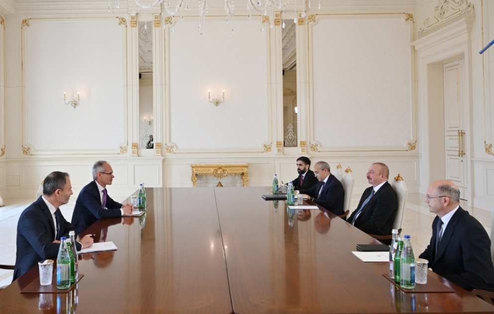 Präsident Ilham Aliyev empfängt den Präsidenten für Exploration und Produktion von TOTAL Energies VIDEO